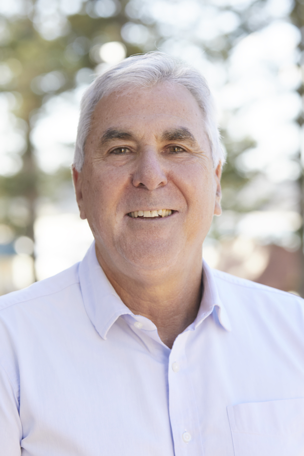 Portrait of Dr. Jon Levenston, experienced GP at South Steyne Medical Centre in Manly, NSW.